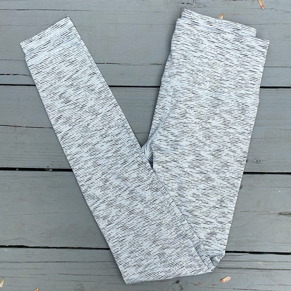Mid-Rise Striped Athletic Leggings